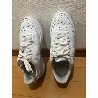 ナイキ(NIKE)のNIKE スニーカー　レディース　25センチ(スニーカー)