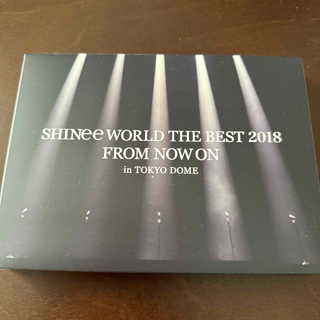 SHINee　WORLD　THE　BEST　2018　〜FROM　NOW　ON〜 エンタメ/ホビーのDVD/ブルーレイ(ミュージック)の商品写真