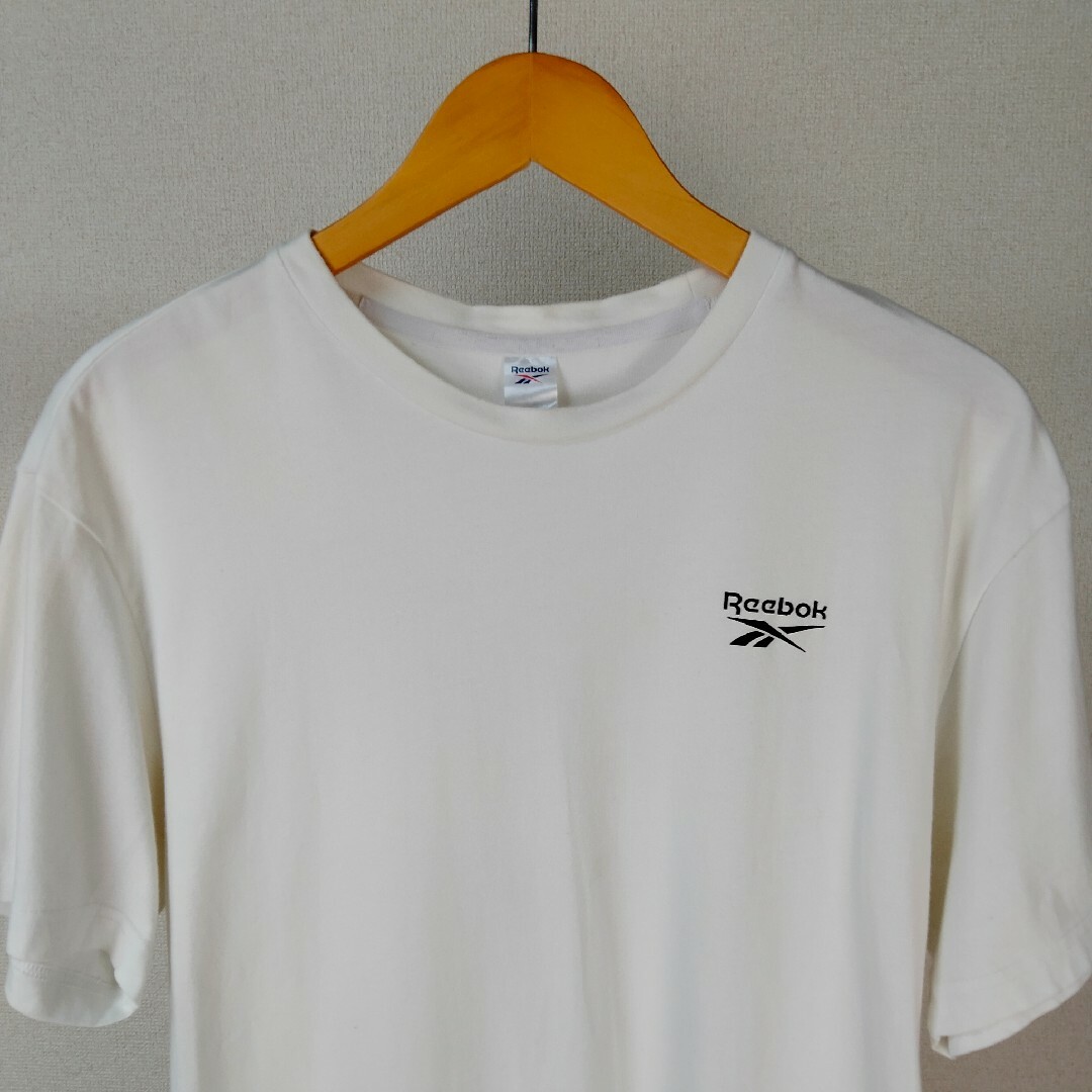 Reebok(リーボック)の90s reebok ワンポイントロゴ　ロゴ刺繍　半袖　tシャツ  古着 メンズのトップス(Tシャツ/カットソー(半袖/袖なし))の商品写真