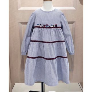 ファミリア(familiar)の本日まで　新品　タグ付き　ファミリア　長袖　シャツワンピース　120(ワンピース)