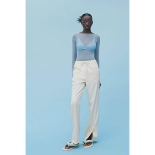 ザラ(ZARA)の【ZARA】スプリットヘムワイドレッグパンツ(カジュアルパンツ)