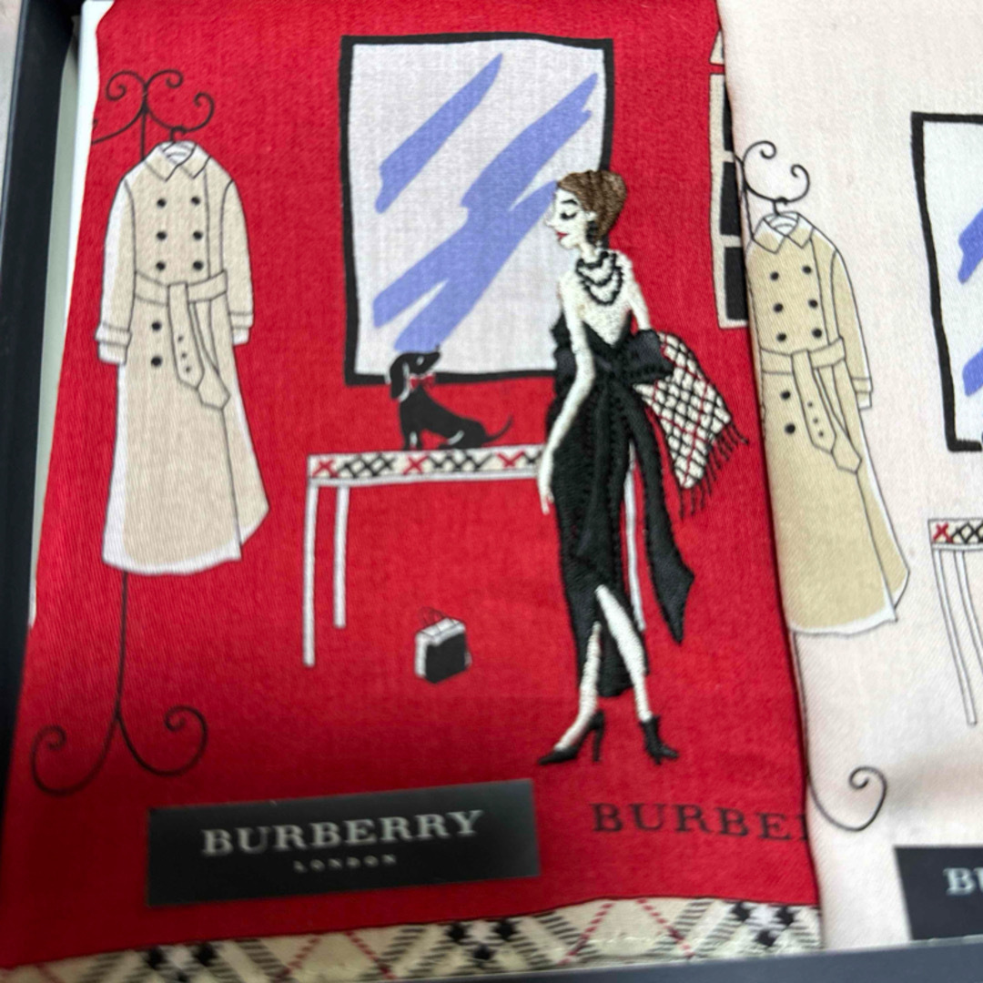 BURBERRY(バーバリー)のバーバリー ハンカチ 女の子　4枚 レディースのファッション小物(ハンカチ)の商品写真