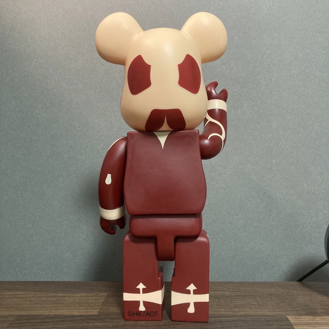 BE@RBRICK(ベアブリック)の【送料無料】ベアブリック BE@RBRICK 400% 28cm 進撃の巨人 エンタメ/ホビーのフィギュア(その他)の商品写真