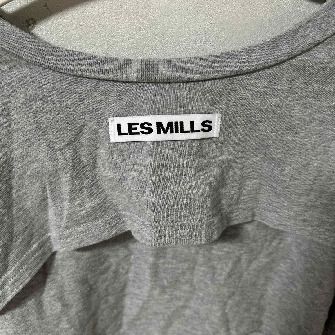 Reebok(リーボック)のReebok リーボック LesMills ショートトップス　XS グレー レディースのトップス(Tシャツ(長袖/七分))の商品写真