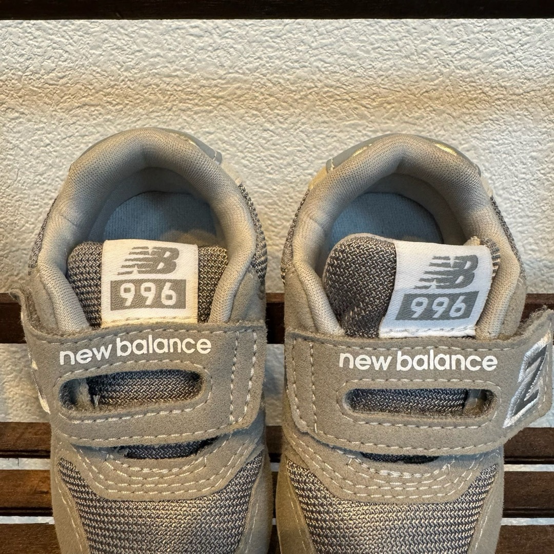 996（New Balance）(キュウキュウロク)の美品⭐️ NEW BALANCE 996 12cmファーストシューズ スニーカー キッズ/ベビー/マタニティのベビー靴/シューズ(~14cm)(スニーカー)の商品写真