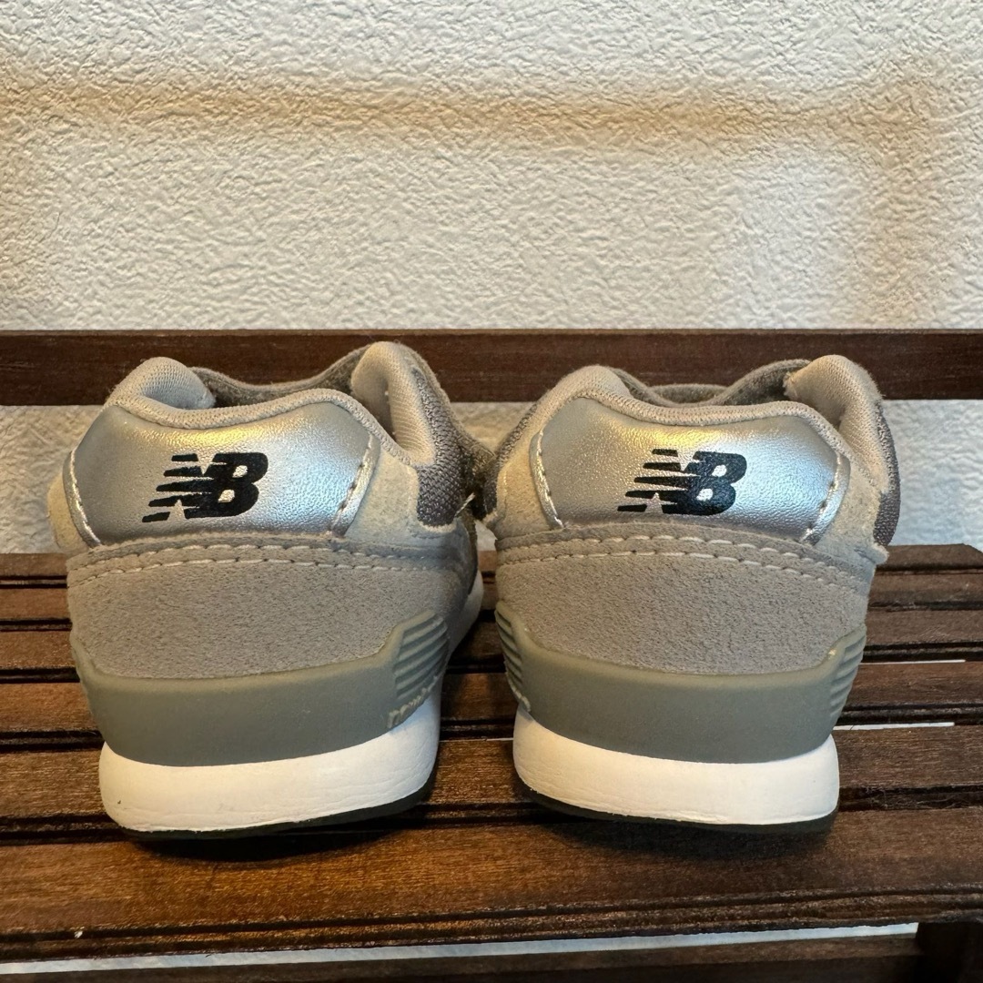 996（New Balance）(キュウキュウロク)の美品⭐️ NEW BALANCE 996 12cmファーストシューズ スニーカー キッズ/ベビー/マタニティのベビー靴/シューズ(~14cm)(スニーカー)の商品写真