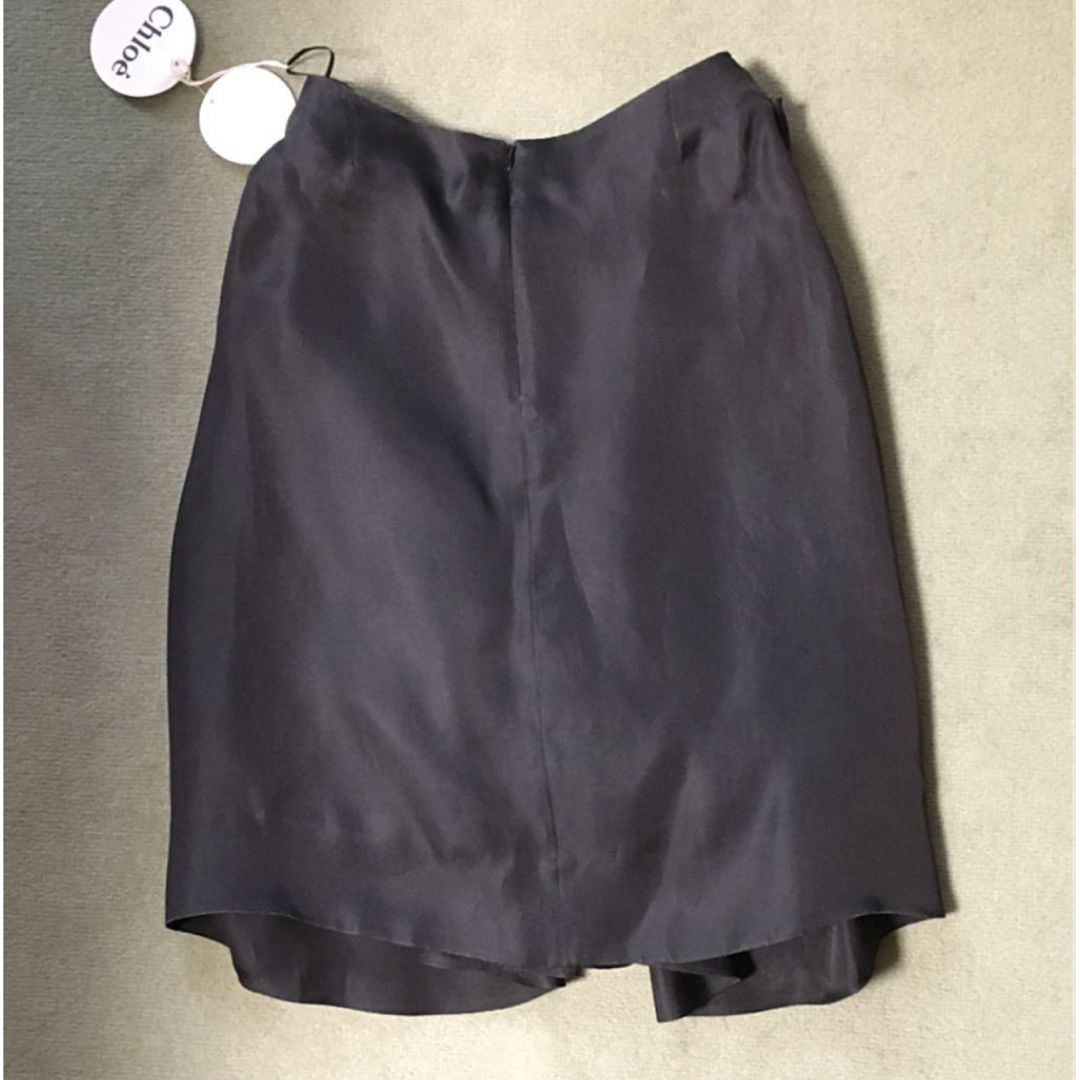 Chloe(クロエ)のChloe クロエ　新品未使用　シルクスカート レディースのスカート(ひざ丈スカート)の商品写真