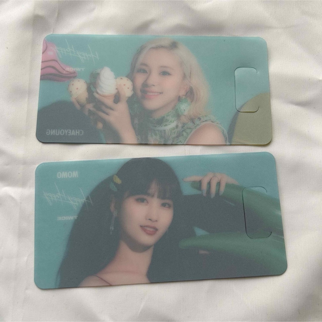 TWICE(トゥワイス)のTWICE クリアしおり（HappyHappy） エンタメ/ホビーのタレントグッズ(アイドルグッズ)の商品写真