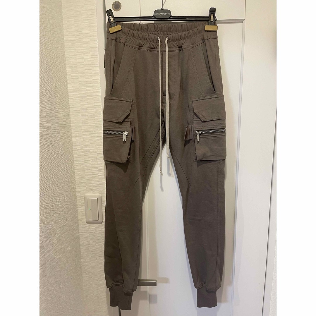 Rick Owens(リックオウエンス)の新品未使用リックオウエンス23SS  RU01C4396  マストドンカーゴ メンズのパンツ(ワークパンツ/カーゴパンツ)の商品写真