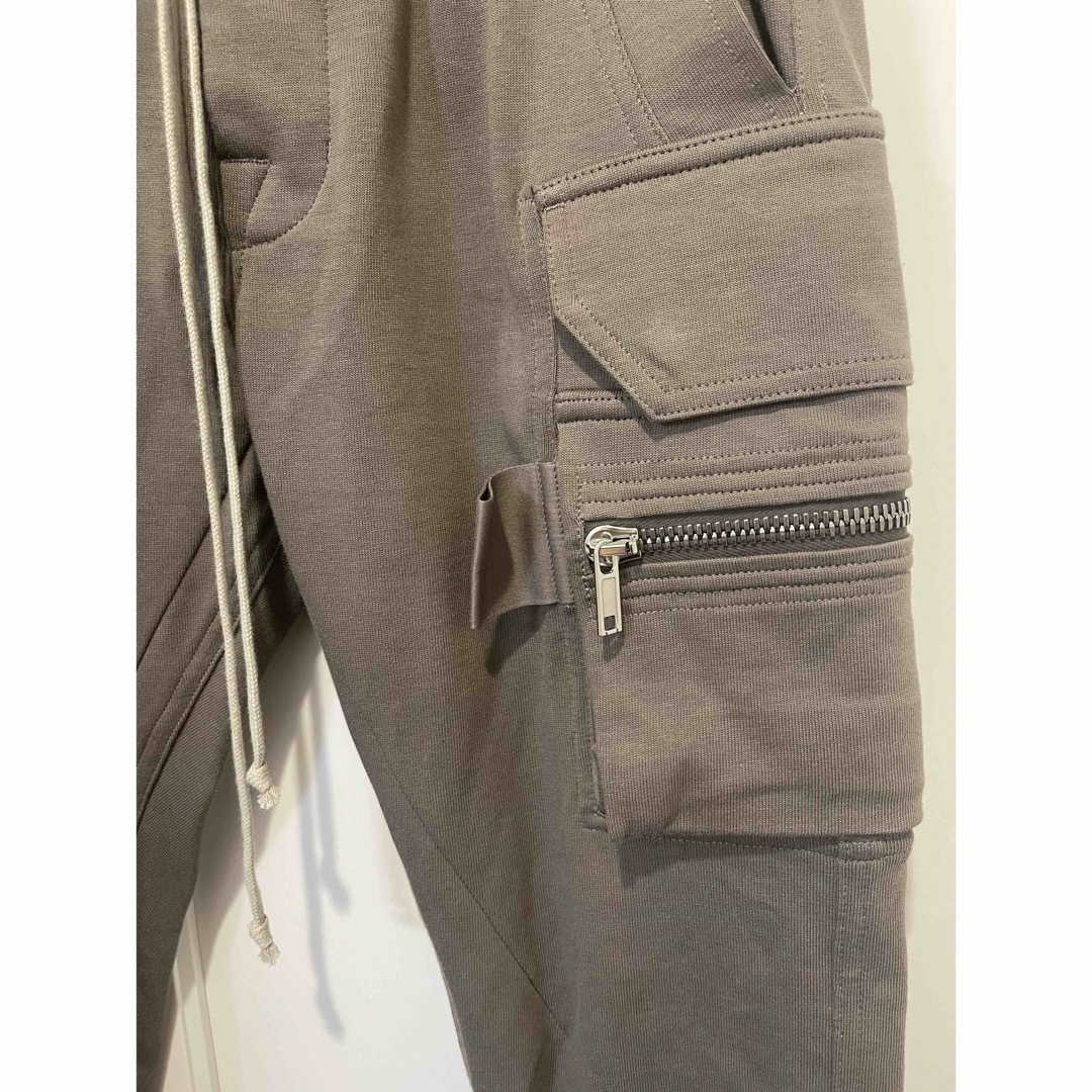 Rick Owens(リックオウエンス)の新品未使用リックオウエンス23SS  RU01C4396  マストドンカーゴ メンズのパンツ(ワークパンツ/カーゴパンツ)の商品写真