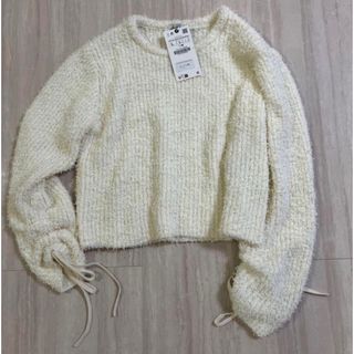 ザラ(ZARA)のZARA フェイクファースウェットシャツ(ニット/セーター)