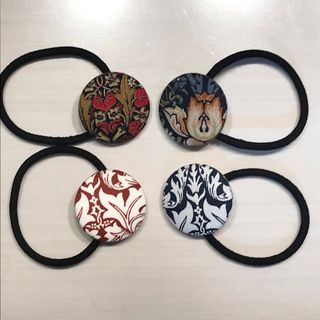 ハンドメイド　ウィリアムモリス　くるみボタン　ヘアゴム  4pcs(ヘアアクセサリー)