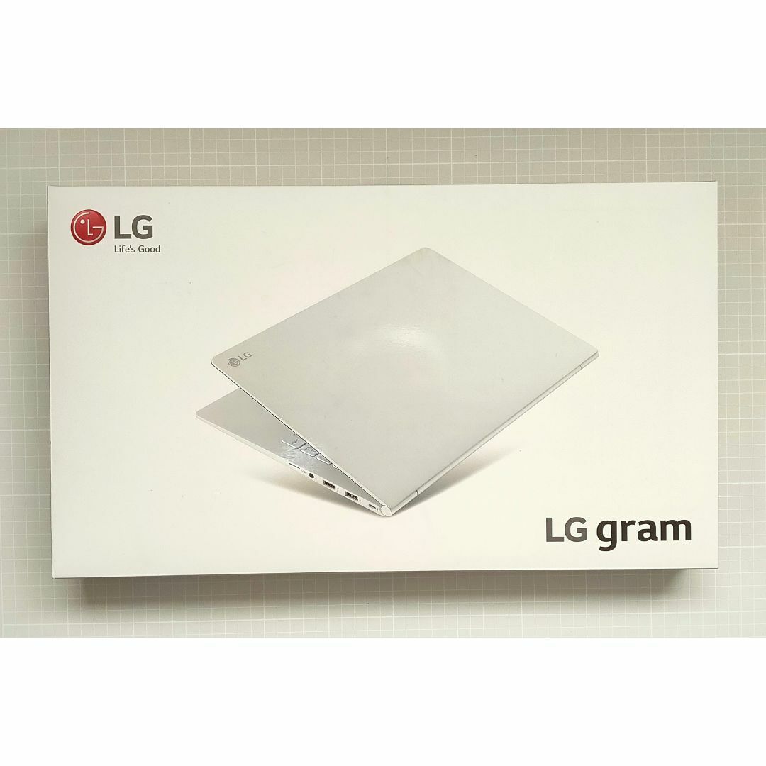LG Electronics(エルジーエレクトロニクス)のノートPC LG Gram 15Z960-G.AA12J 白 超軽量 980g スマホ/家電/カメラのPC/タブレット(ノートPC)の商品写真