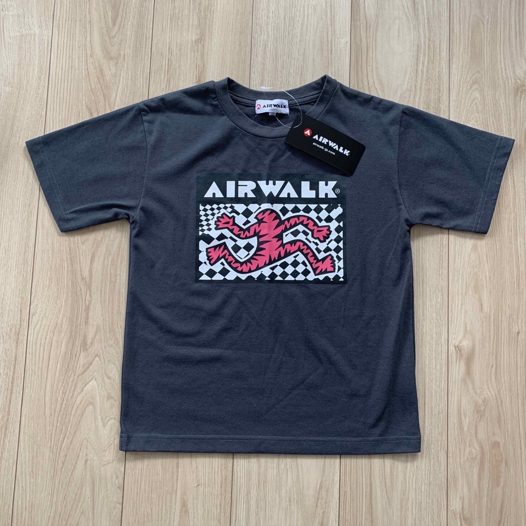 AIRWALK(エアウォーク)の新品未使用！エアウォーク　Tシャツ(140センチ) キッズ/ベビー/マタニティのキッズ服男の子用(90cm~)(Tシャツ/カットソー)の商品写真