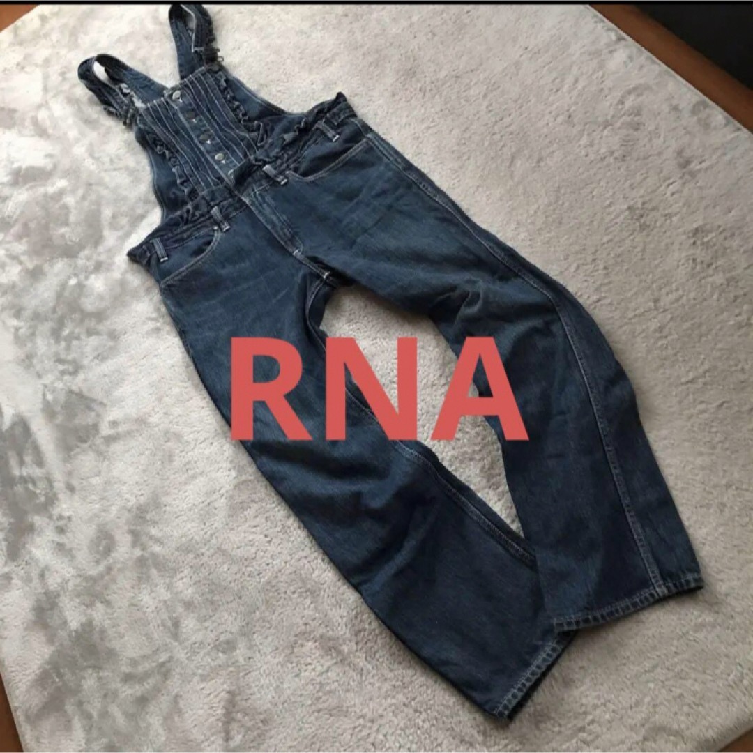 RNA(アールエヌエー)の【めちゃ可愛い】RNA フリルサロペット M レディースのパンツ(サロペット/オーバーオール)の商品写真