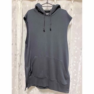 ザラ(ZARA)のZARA ノースリーブパーカー【黒】XL美品(パーカー)