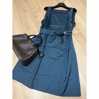 エスマックスマーラ('S Max Mara)の美品　マックスマーラ　ビジュー　ワンピース(ひざ丈ワンピース)