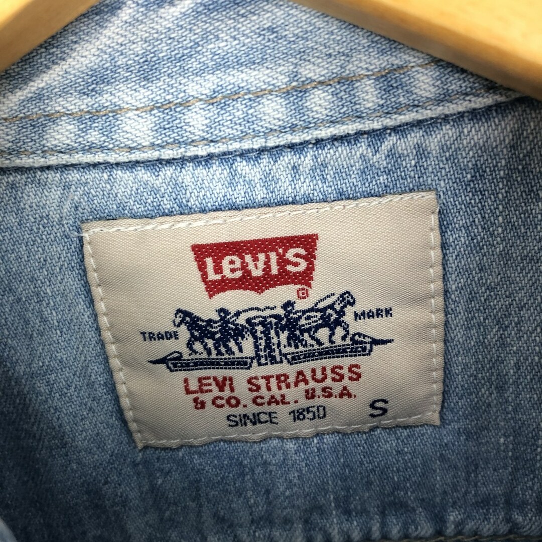 Levi's(リーバイス)の古着 リーバイス Levi's 長袖 デニムシャツ メンズS /eaa438254 メンズのトップス(シャツ)の商品写真