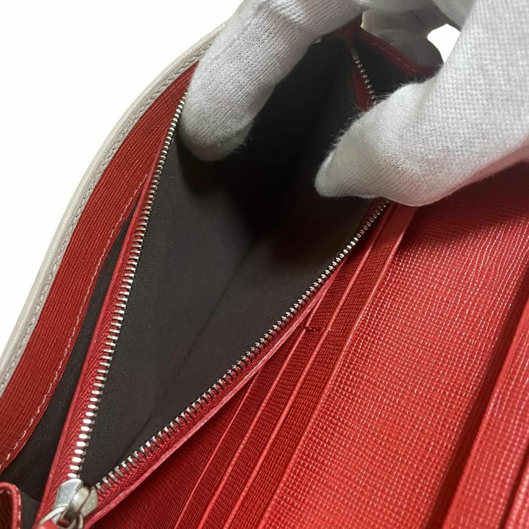 FENDI(フェンディ)の【新品に近い】FENDI フェンディ BAG BUGS 長財布 レディースのファッション小物(財布)の商品写真