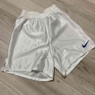 ナイキ(NIKE)のNIKE ハーフパンツ　ジュニア　ホワイト(パンツ/スパッツ)