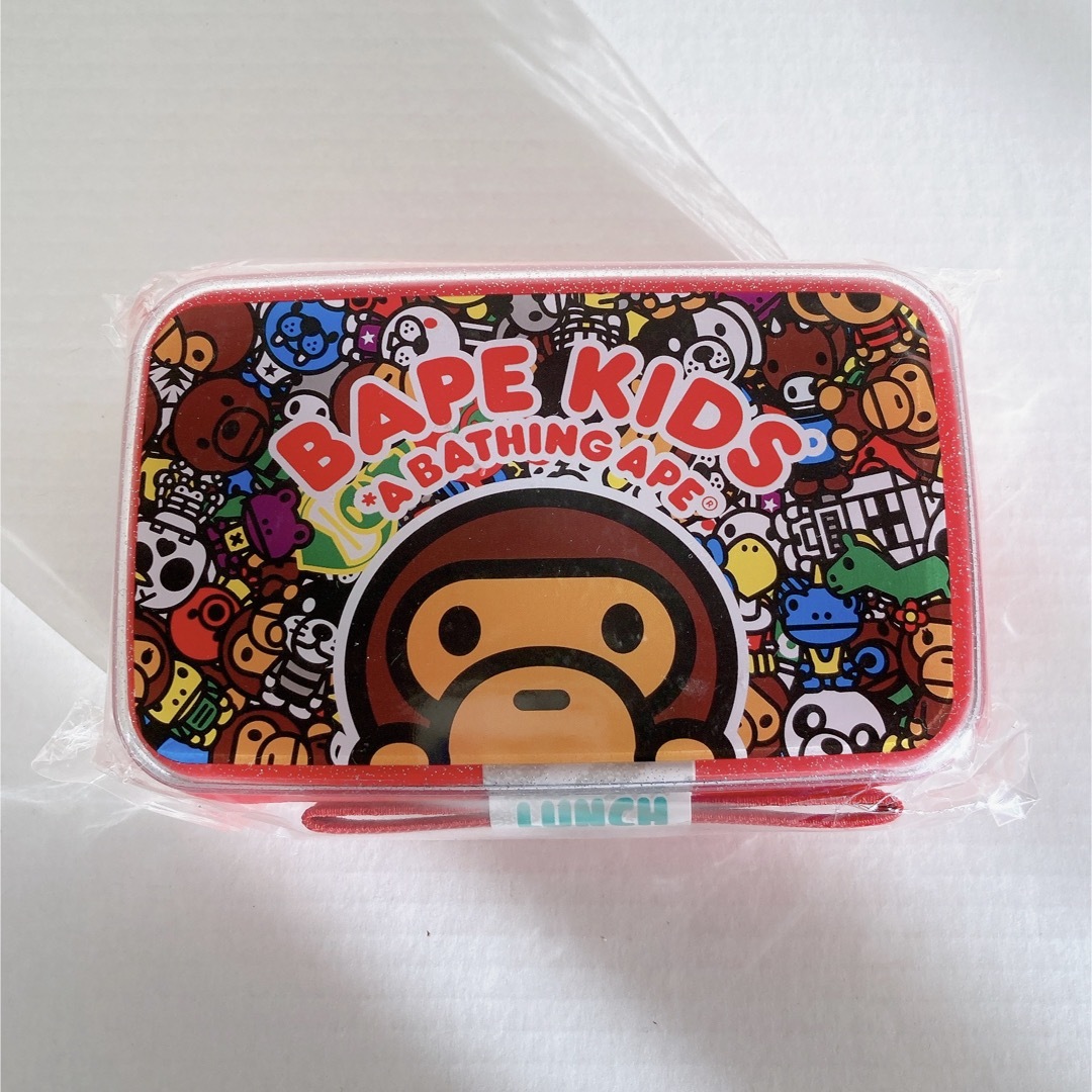 A BATHING APE(アベイシングエイプ)の新品未使用 BAPE KIDSランチボックス 弁当箱 380ml エイプ インテリア/住まい/日用品のキッチン/食器(弁当用品)の商品写真