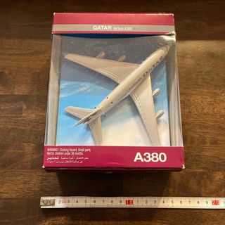 新品未開封　模型　飛行機　QATAR Airbus A380(模型/プラモデル)