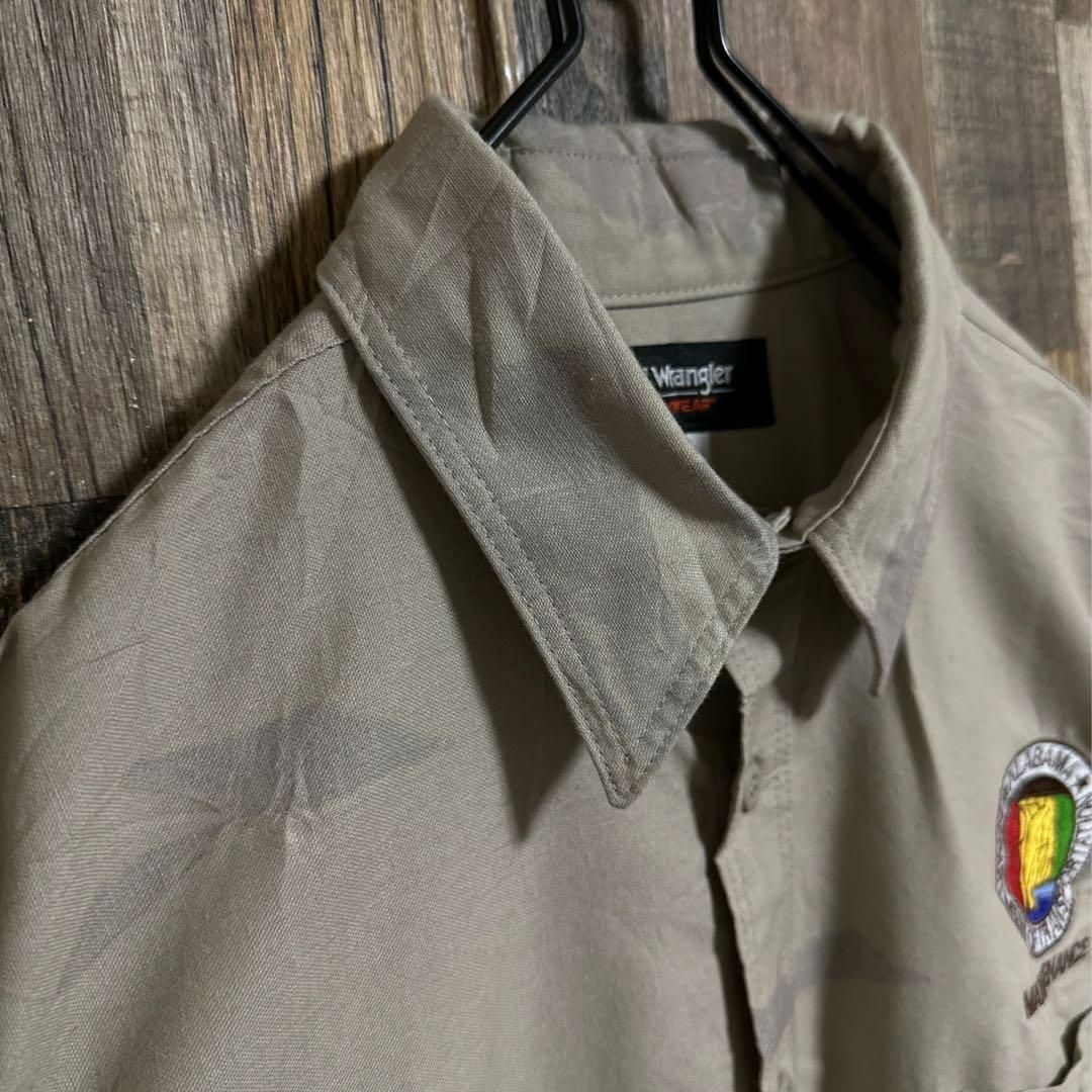 Wrangler(ラングラー)のラングラー ワッペン ワークシャツ 半袖シャツ ベージュ XL USA古着 ロゴ メンズのトップス(シャツ)の商品写真