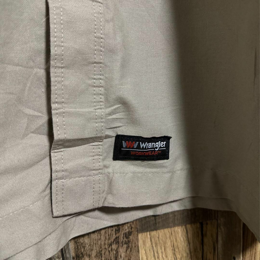 Wrangler(ラングラー)のラングラー ワッペン ワークシャツ 半袖シャツ ベージュ XL USA古着 ロゴ メンズのトップス(シャツ)の商品写真