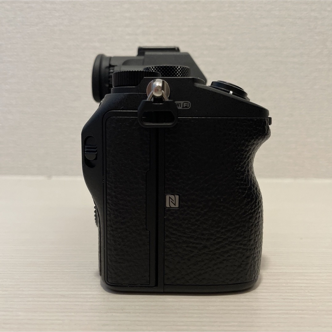 SONY(ソニー)のSONY a7RⅢ ボディ　(美品) メンズのトップス(Tシャツ/カットソー(半袖/袖なし))の商品写真