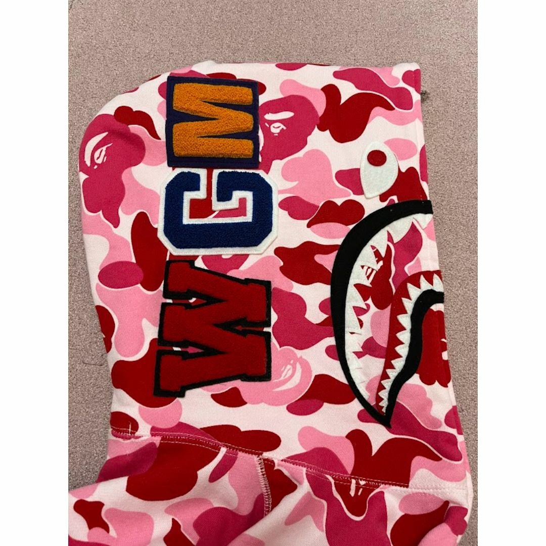 A BATHING APE(アベイシングエイプ)のbape shark abc pink hoodie ピンク シャーク　パーカー メンズのトップス(パーカー)の商品写真