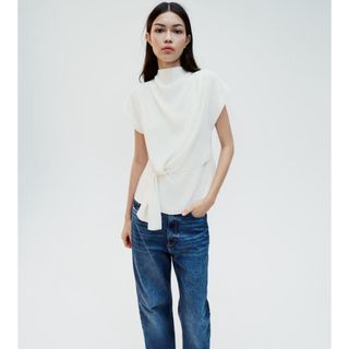 ザラ(ZARA)の完売品　ZARA ギャザートップス(シャツ/ブラウス(半袖/袖なし))