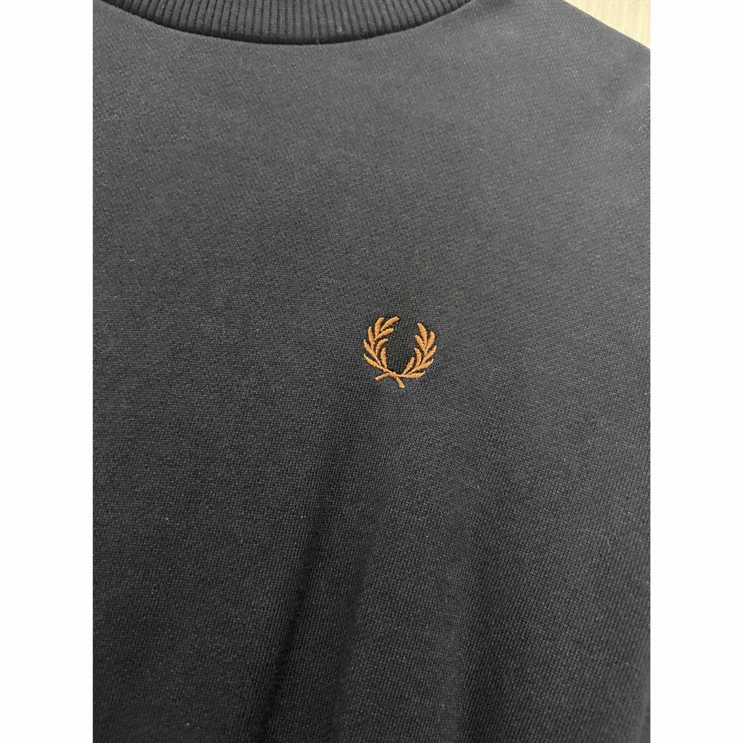 FRED PERRY(フレッドペリー)の【FRED PERRY】ジャージ風トレーナー※再入荷されていない商品です‼️ レディースのトップス(トレーナー/スウェット)の商品写真