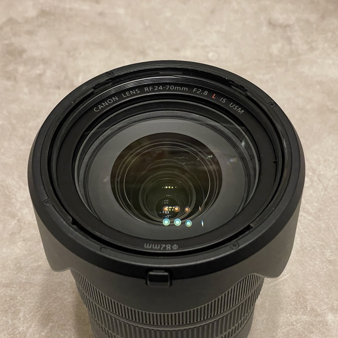 Canon(キヤノン)の美品 フィルター付きCanon RF24-70mm F2.8 L IS USM  スマホ/家電/カメラのカメラ(レンズ(ズーム))の商品写真