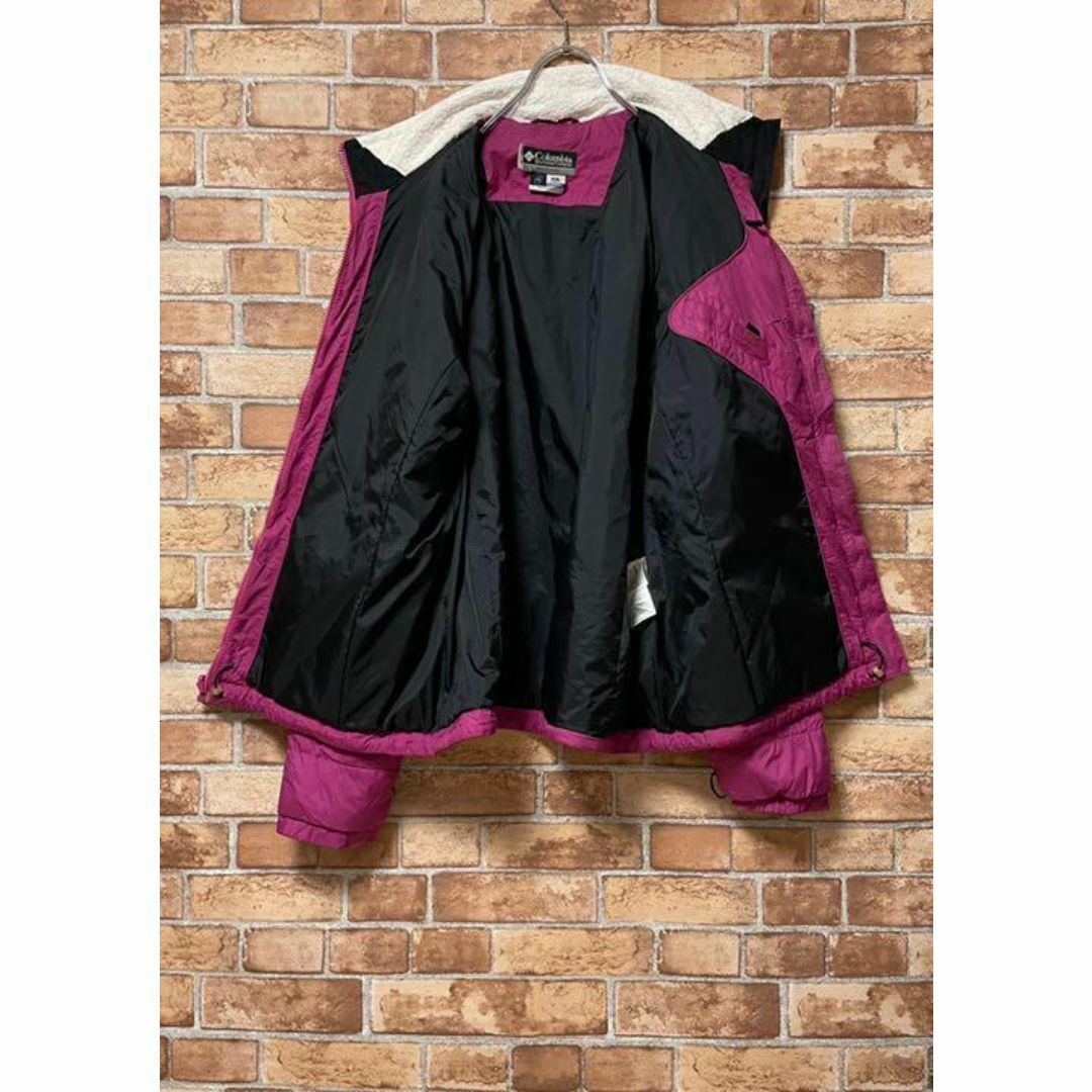 Columbia(コロンビア)のコロンビア　中綿キルティングジャケット　刺繍ロゴ　オシャレ刺繍　古着女子　XL レディースのジャケット/アウター(ダウンジャケット)の商品写真