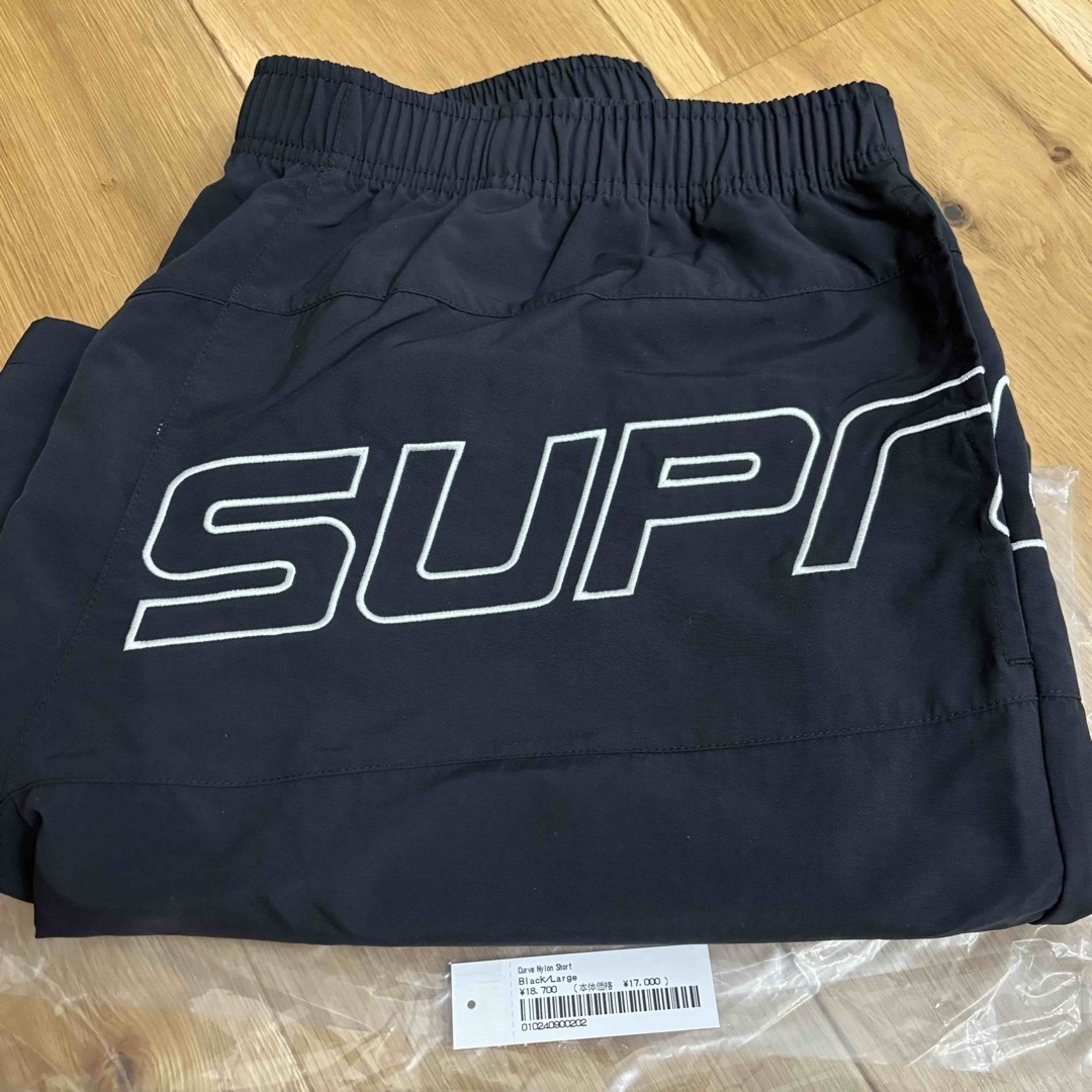 Supreme(シュプリーム)のsupreme Curve Nylon Short メンズのパンツ(ショートパンツ)の商品写真