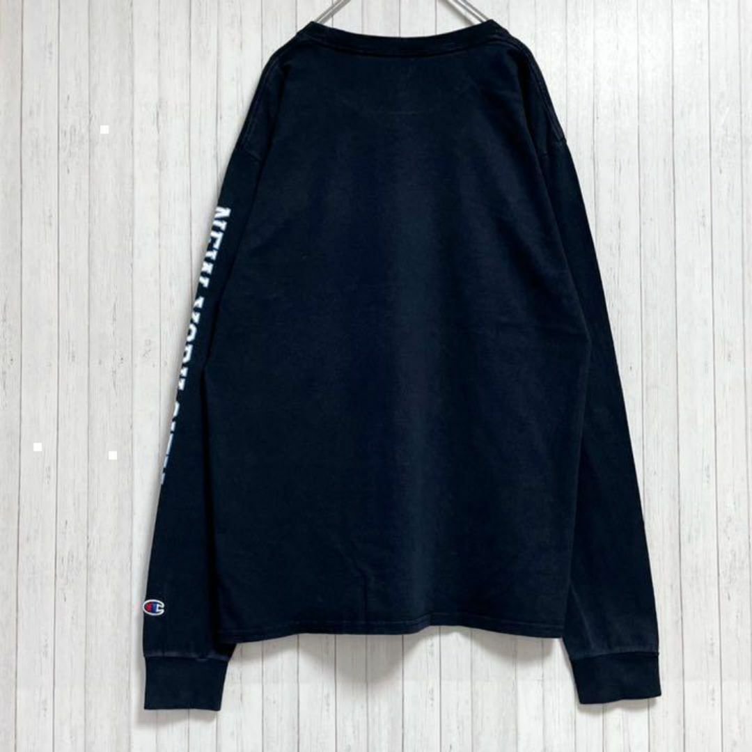 Champion(チャンピオン)のチャンピオン　長袖カットソー　ロンT　ビッグプリント　刺繍ロゴ　ネイビー　紺　M メンズのトップス(Tシャツ/カットソー(七分/長袖))の商品写真