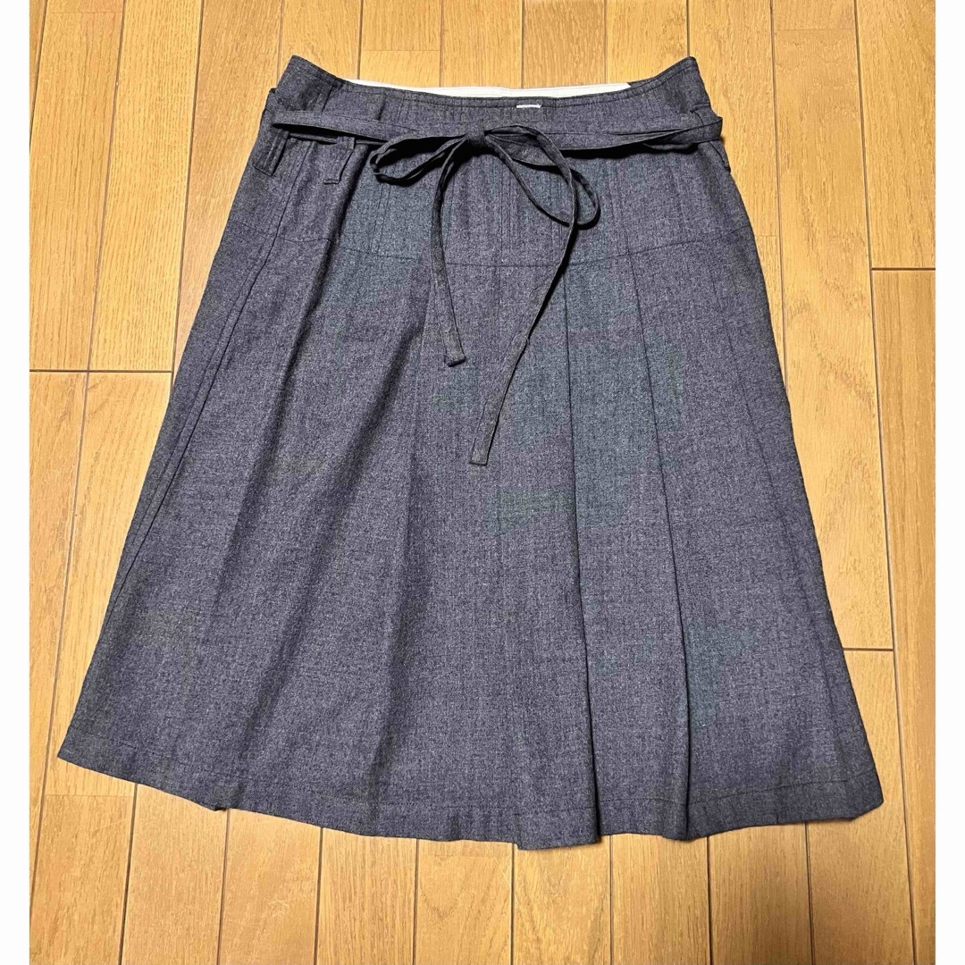 MHL.(エムエイチエル)のMHL マーガレットハウエル　巻きスカート　チャコール レディースのスカート(ひざ丈スカート)の商品写真