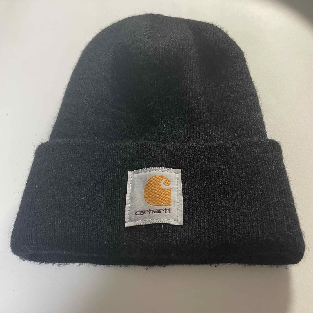 carhartt(カーハート)のcarhartt カーハート  ビーニー　ニット帽　ブラック　黒 メンズの帽子(ニット帽/ビーニー)の商品写真