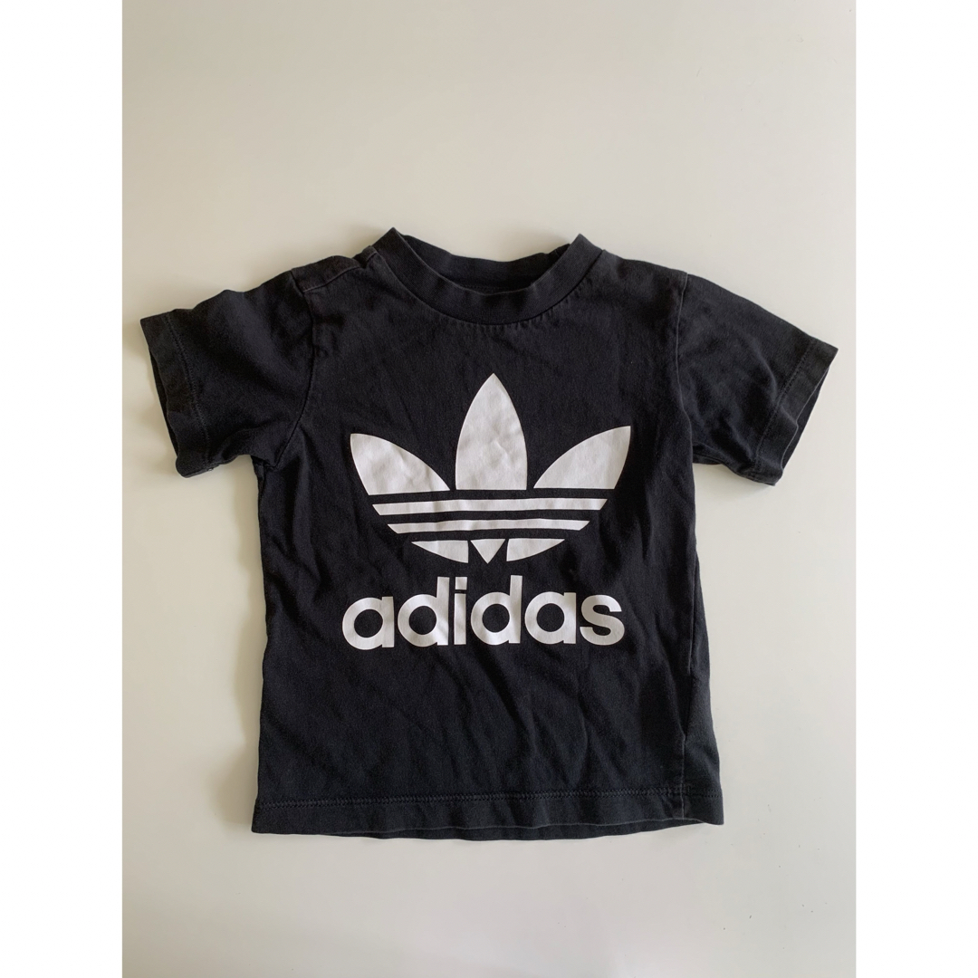 adidas(アディダス)のTシャツ 半袖　子供服　90 キッズ/ベビー/マタニティのキッズ服男の子用(90cm~)(Tシャツ/カットソー)の商品写真