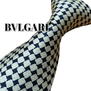 ブルガリ(BVLGARI)の★BVLGARI★　ブルガリ　ホワイト系　総柄　イタリア製(ネクタイ)