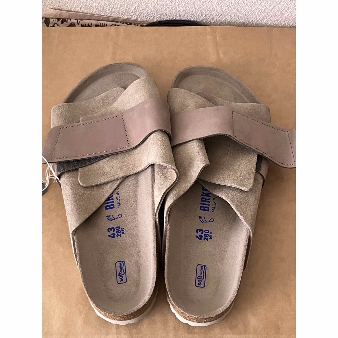 BIRKENSTOCK(ビルケンシュトック)のビルケンシュトック サンダルキョウトレギュラーフィットトープスウェードベル 京都 メンズの靴/シューズ(サンダル)の商品写真