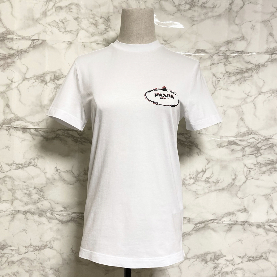 PRADA(プラダ)の【極美品 19年製 希少サイズXXS】PRADA ロゴ刺繍Tシャツ/カットソー レディースのトップス(Tシャツ(半袖/袖なし))の商品写真