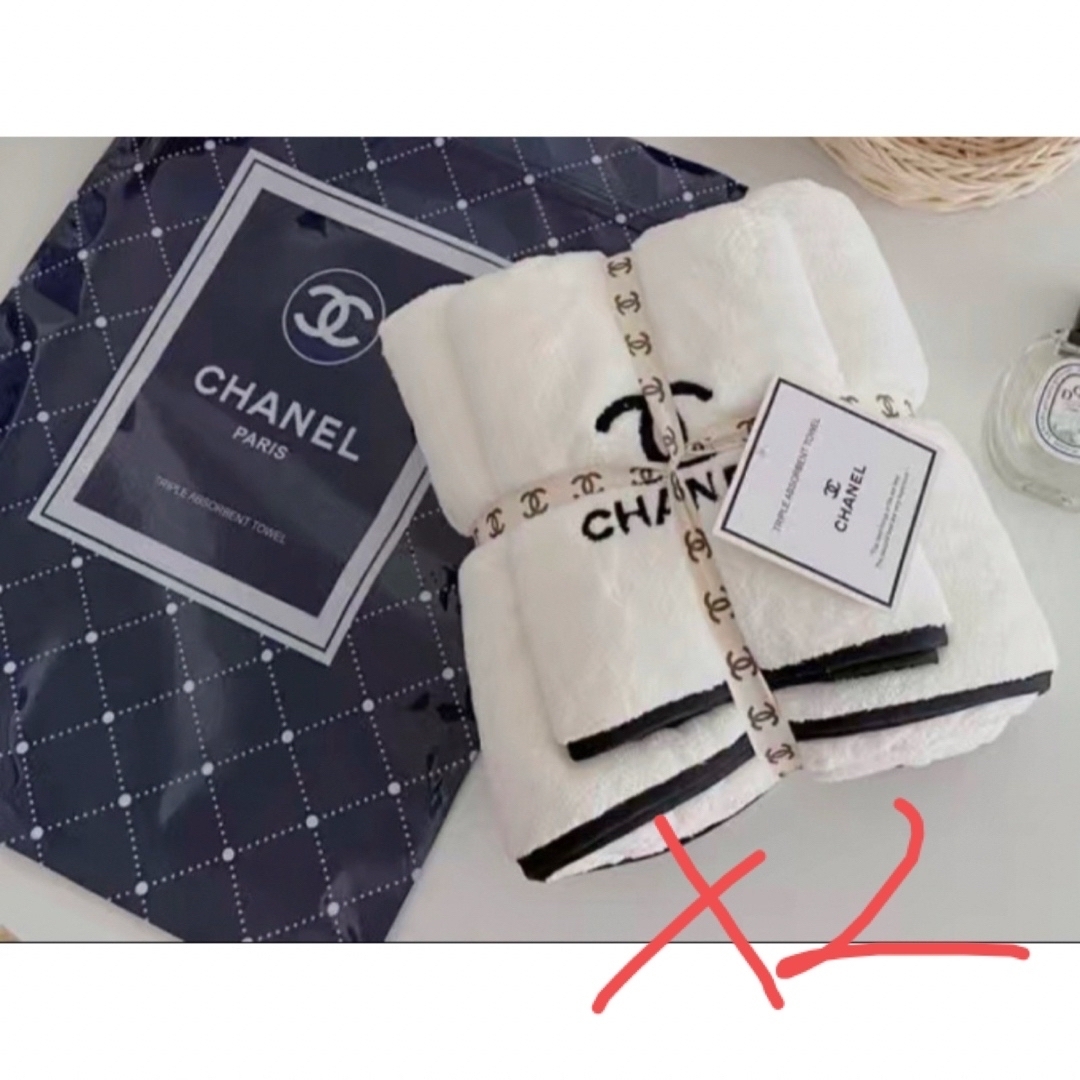 CHANEL(シャネル)のシャネルノベルティータオル　2セット インテリア/住まい/日用品の日用品/生活雑貨/旅行(タオル/バス用品)の商品写真