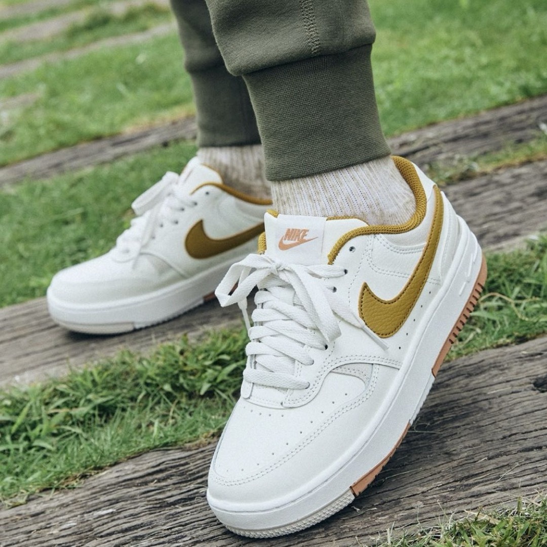 NIKE - NIKE | ナイキ ガンマ フォース | セイル スニーカ24.5の NIKE - NIKE | ナイキ ガンマ フォース | セイル スニーカ24.5の