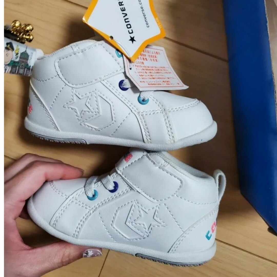 CONVERSE(コンバース)の【新品未使用】新作!CONVERSE 可愛い KIDS スニーカー ホワイト キッズ/ベビー/マタニティのキッズ靴/シューズ(15cm~)(スニーカー)の商品写真