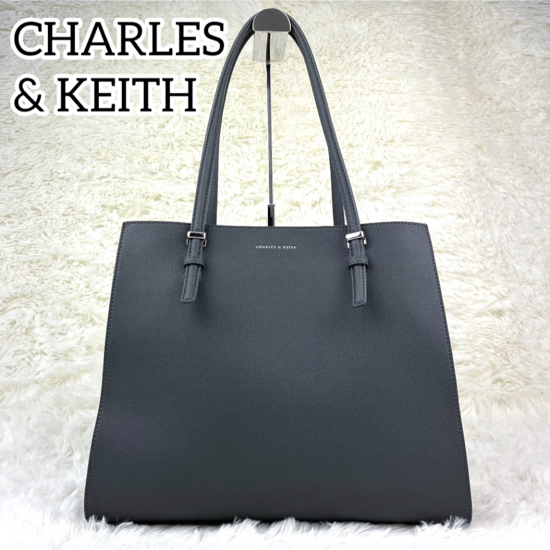 Charles and Keith(チャールズアンドキース)の未使用✨チャールズアンドキース クラシックダブルハンドルトートバッグ　グレー レディースのバッグ(トートバッグ)の商品写真