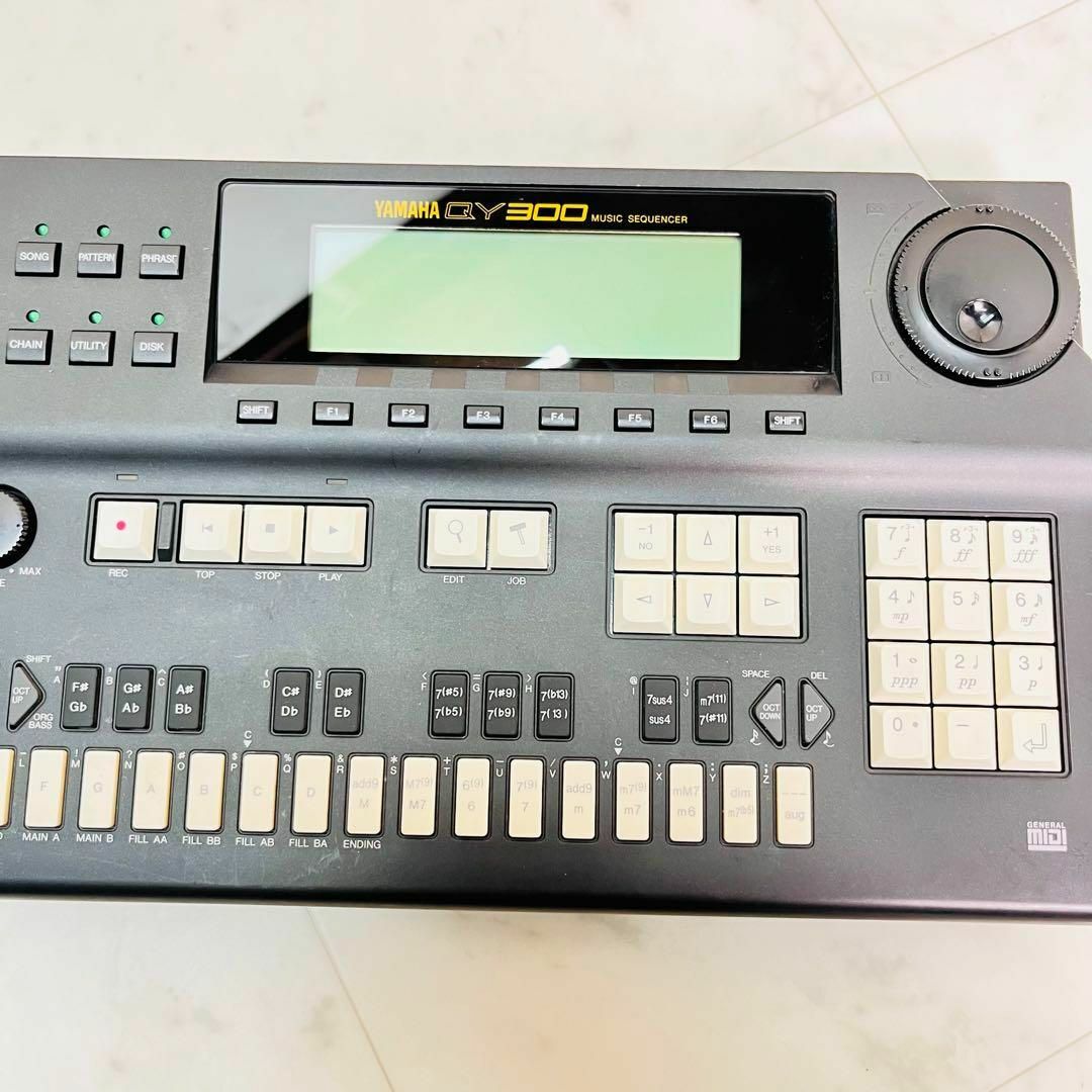 ヤマハ　ミュージックシーケンサー　QY300 YAMAHA 楽器のDTM/DAW(音源モジュール)の商品写真