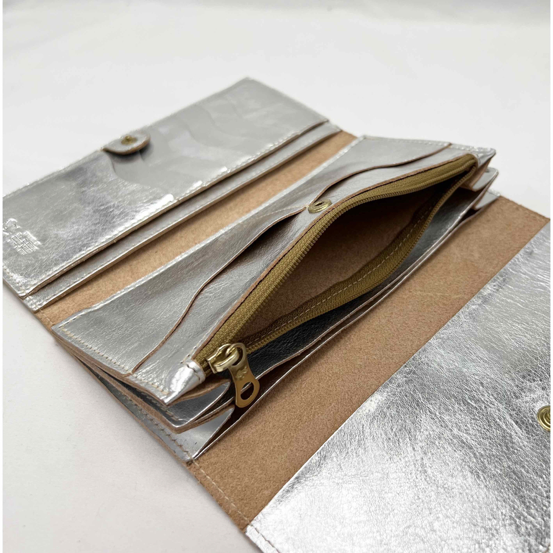 新品未使用】イルビゾンテ 三つ折り長財布 ☆ SILVER シルバー ☆ 新品未使用】イルビゾンテ 三つ折り長財布 ☆ SILVER シルバー ☆