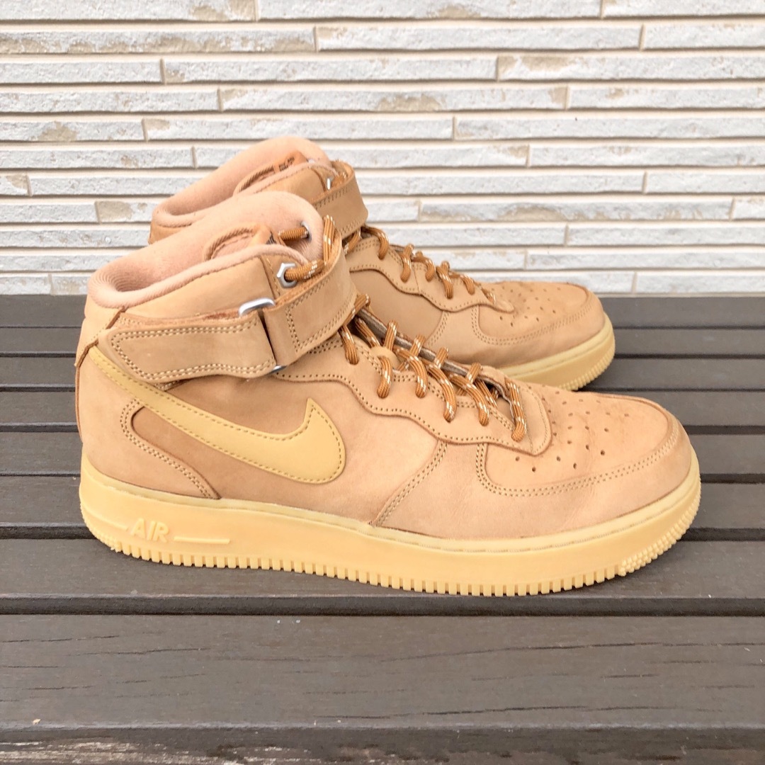 NIKE(ナイキ)の人気 NIKE AIR FORCE 1 MID 07 WB ナイキ エアフォース メンズの靴/シューズ(スニーカー)の商品写真