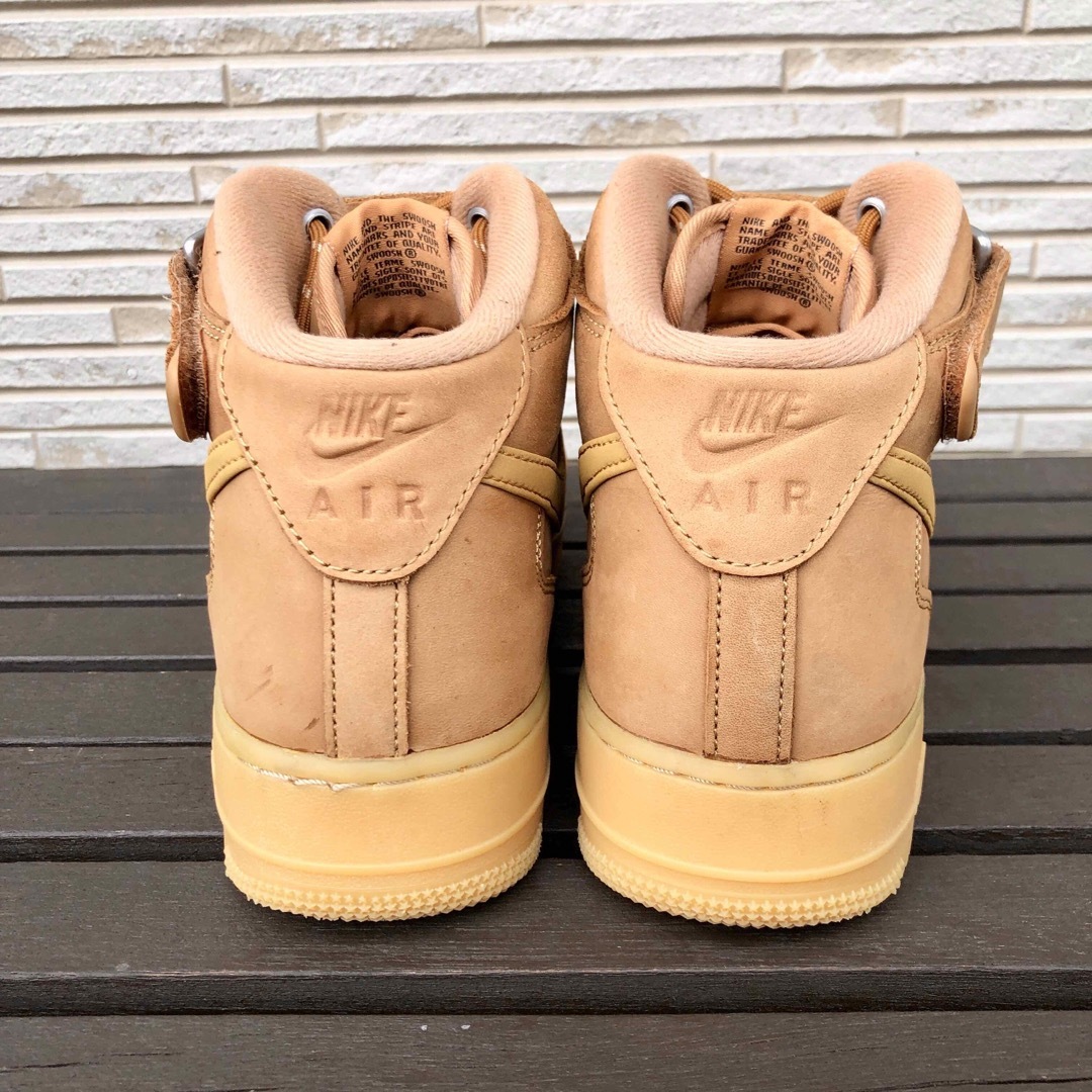 NIKE(ナイキ)の人気 NIKE AIR FORCE 1 MID 07 WB ナイキ エアフォース メンズの靴/シューズ(スニーカー)の商品写真